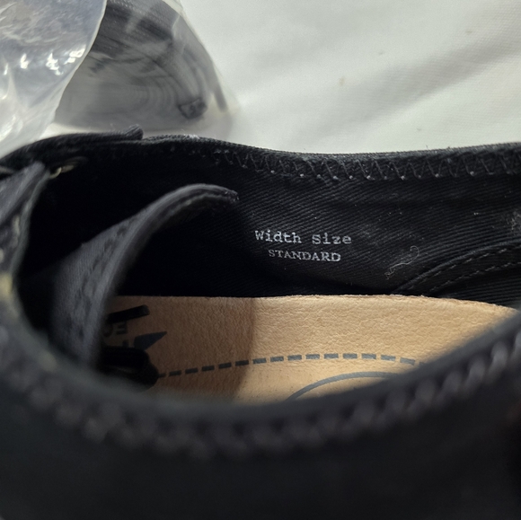 P.F. Flyers sandlot black low top sneakers New with extra laces size W8.… - Picture 13 of 15